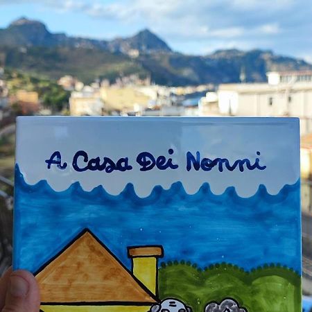 A Casa Dei Nonni Apartment Giardini Naxos Luaran gambar