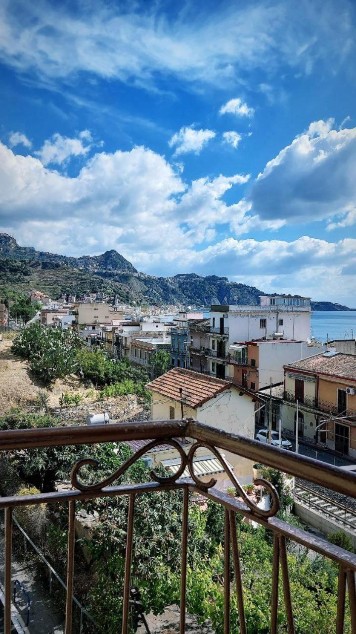 A Casa Dei Nonni Apartment Giardini Naxos Luaran gambar